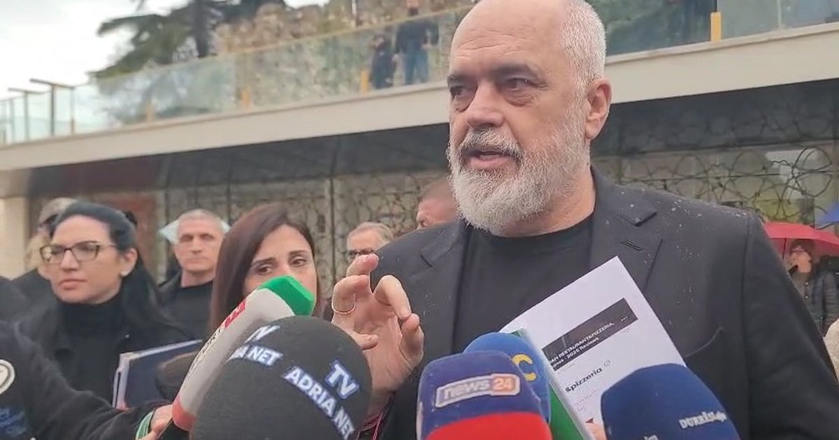 Debate në mbledhjen e Ramës me banorët e Durrësit  Ika fare  ju do dilni të humbur  mos më bëni karshillik