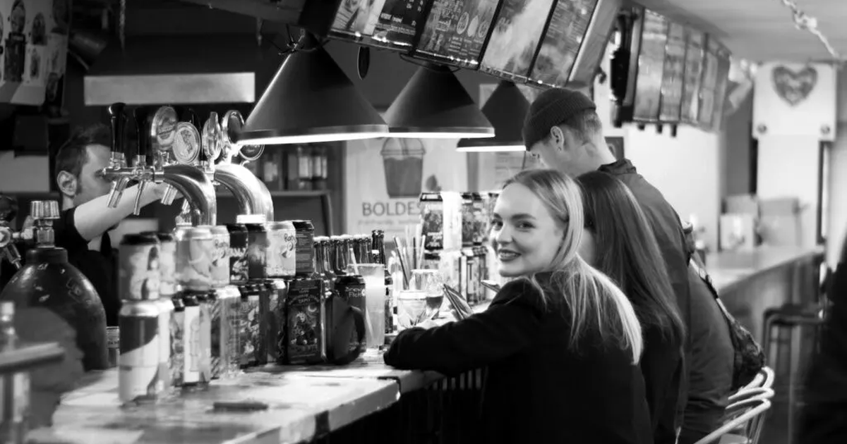 Japonia hap një bar vetëm për ata që mendojnë të lënë punën