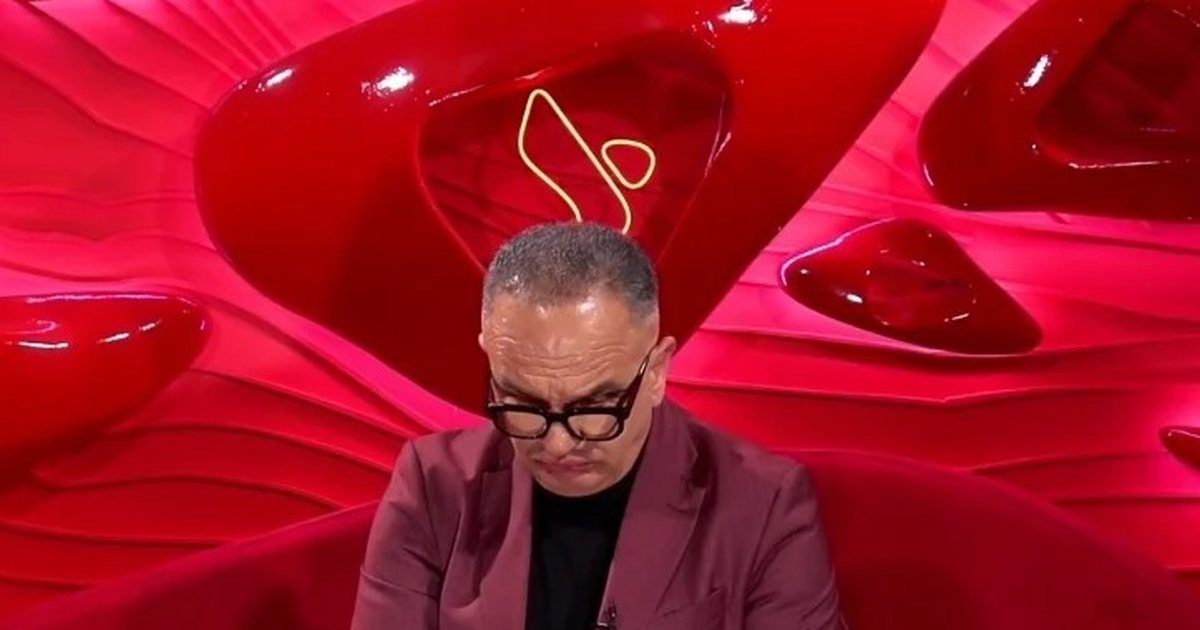  Nëna ndërroi jetë nga kanceri   Artani rrëfen historinë prekëse  Takova vëllain pas 23 vitesh  më tha s të njoh