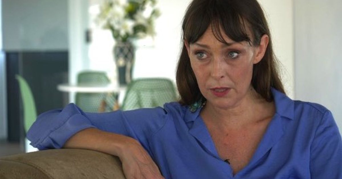  Kur avioni u ngrit  ai filloi të më    E mbijetuara e Epstein rrëfen si ra në  grackë   Jam tmerruar 