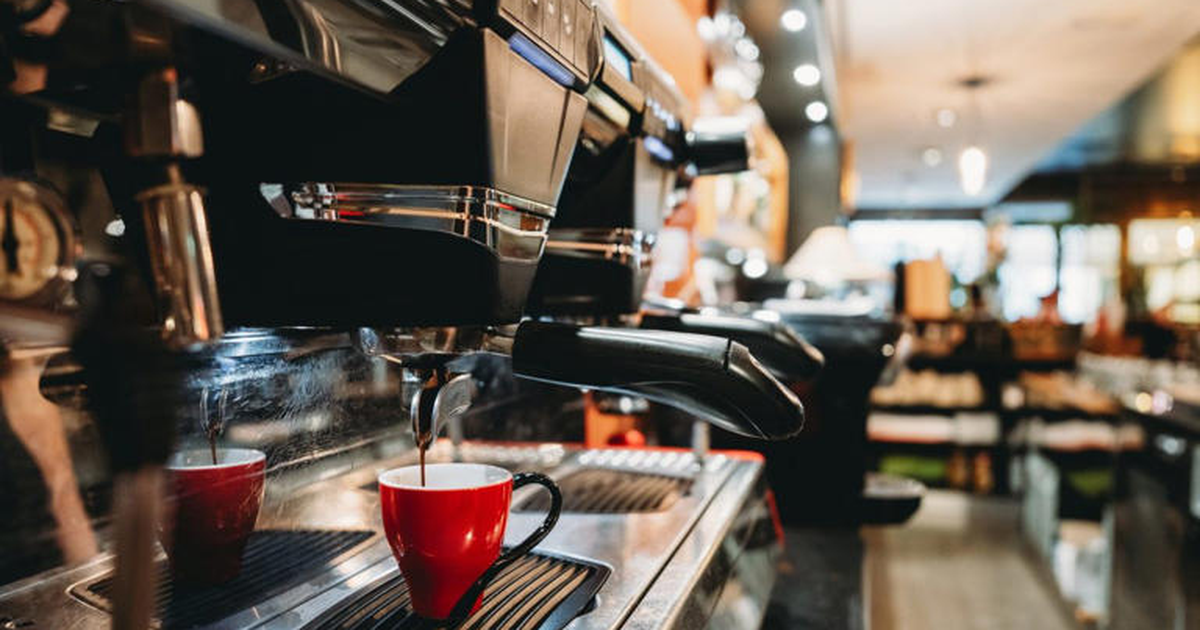 Kafeja  çaji dhe rreziku i demencës Ja çfarë zbuloi studimi që ndoqi 130 000 njerëz për 40 vjet