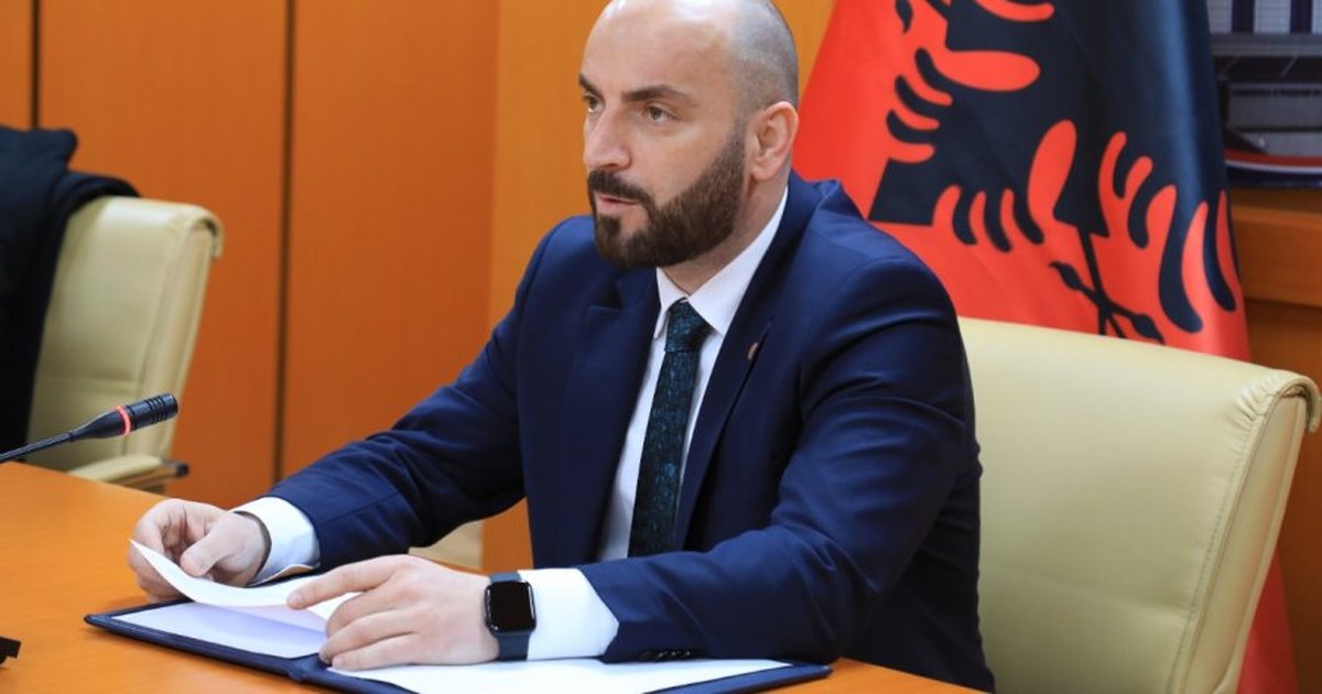  Një grua pengoi Evën të kthehej   Ish drejtori i anti terrorit  Operacion i vështirë  duhet të rehabilitohet