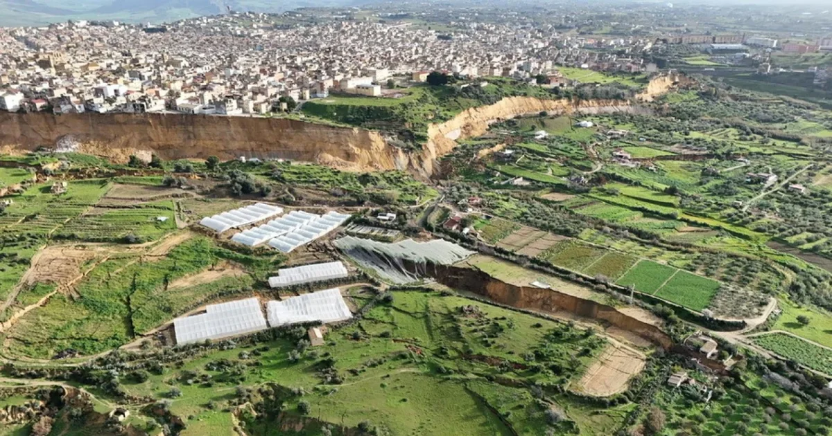 Fronti i rrëshqitjes së dheut në Siçili tejkalon 5 km  Meloni  Do të ndajmë 150 milionë euro për të bërë ndërhyrje
