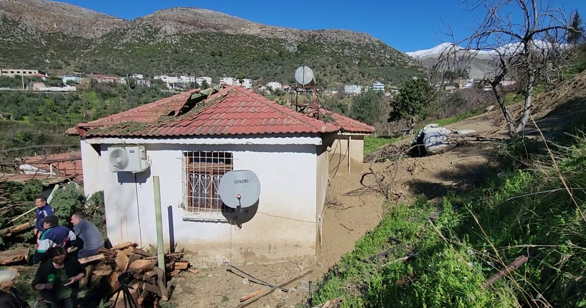 Shembet toka në Delvinë  rrezikohen shumë banesa nga rrëshqitja e truallit pas shiut