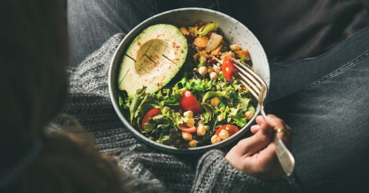 Gjumë i parehatshëm  Ja çfarë mund të konsumoni në darkë për të fjetur sa më mirë dhe pa u ndier të rëndë