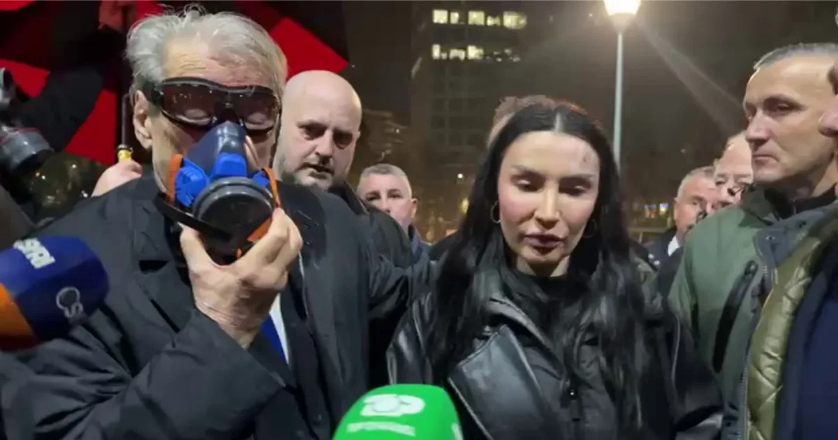 Protesta e opozitës  Lëndohet ish kandidatja e PD në Shkodër  Senada Ahmeti