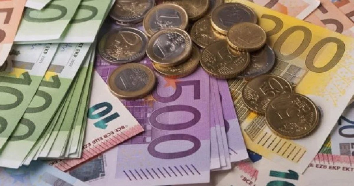 Euro në minimum të ri  Ekspertët paralajmërojnë sërish ulje  Remitancat po e zhvlerësojnë   