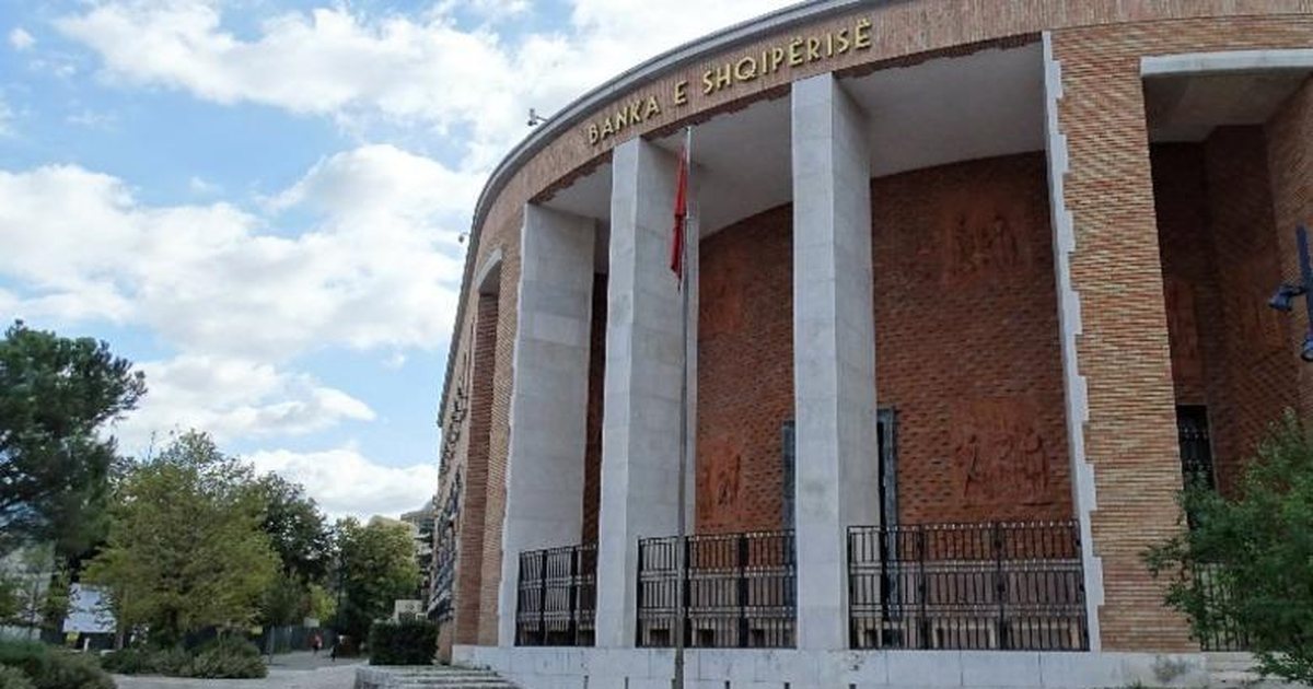 230 mln €  të mbyllura  në Bankën e Shqipërisë për skemën e pensioneve  Kostoja e bonuseve 7 8 mln € në janar