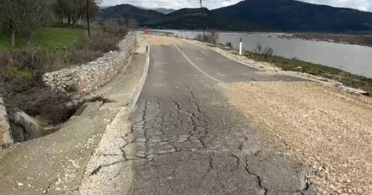 Dëmtohet rruga Vllahinë  Poçëm  rrëshqitjet në gjatësi 400 metra  punimet për këtë aks përfunduan një vit më parë