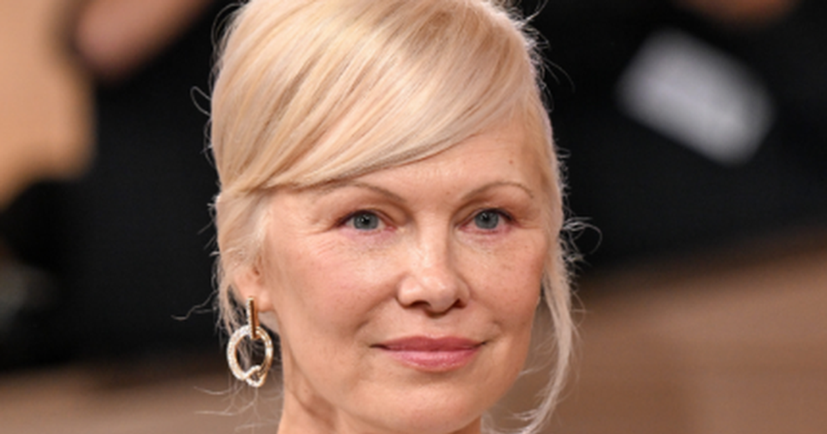  Dua ta liroj dragoin   Habit aktorja me deklaratën për romancën pas 5 martesave të dështuara  Më emocionojnë flirtet   