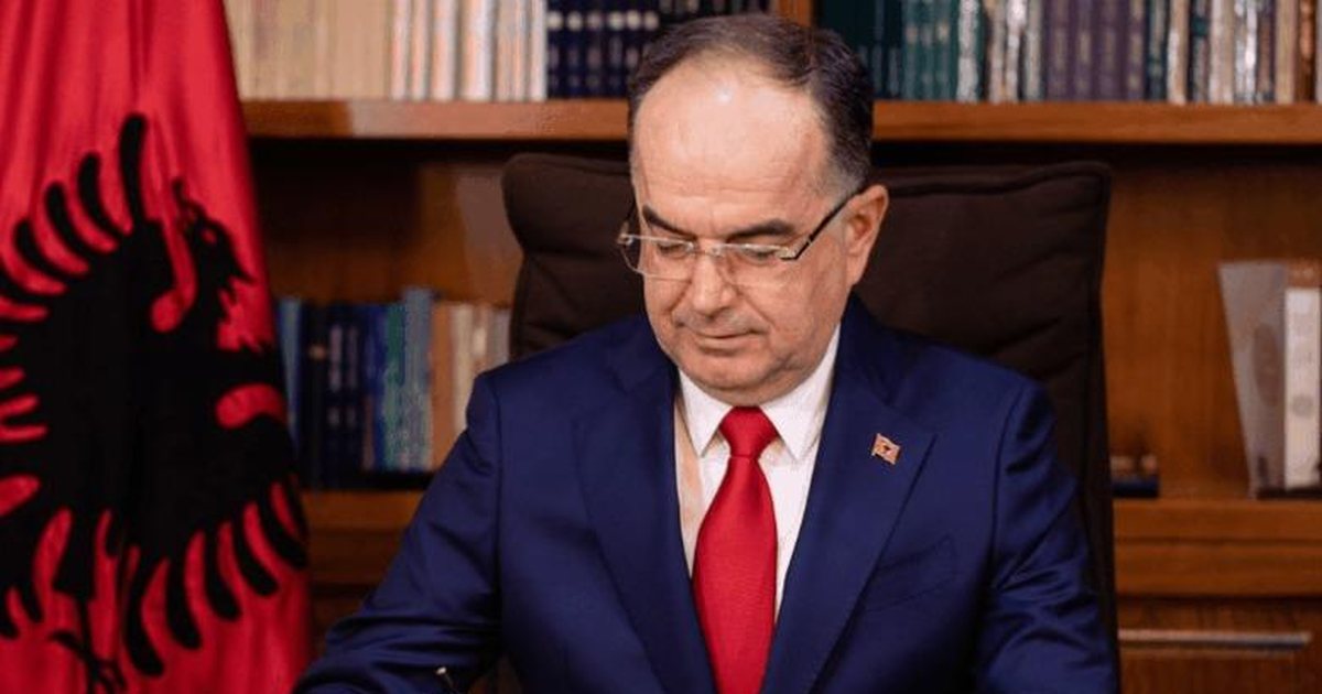 Begaj dekreton ligjin për konfliktin e interesit  Gjoba deri në 500 mijë lekë për zyrtarët