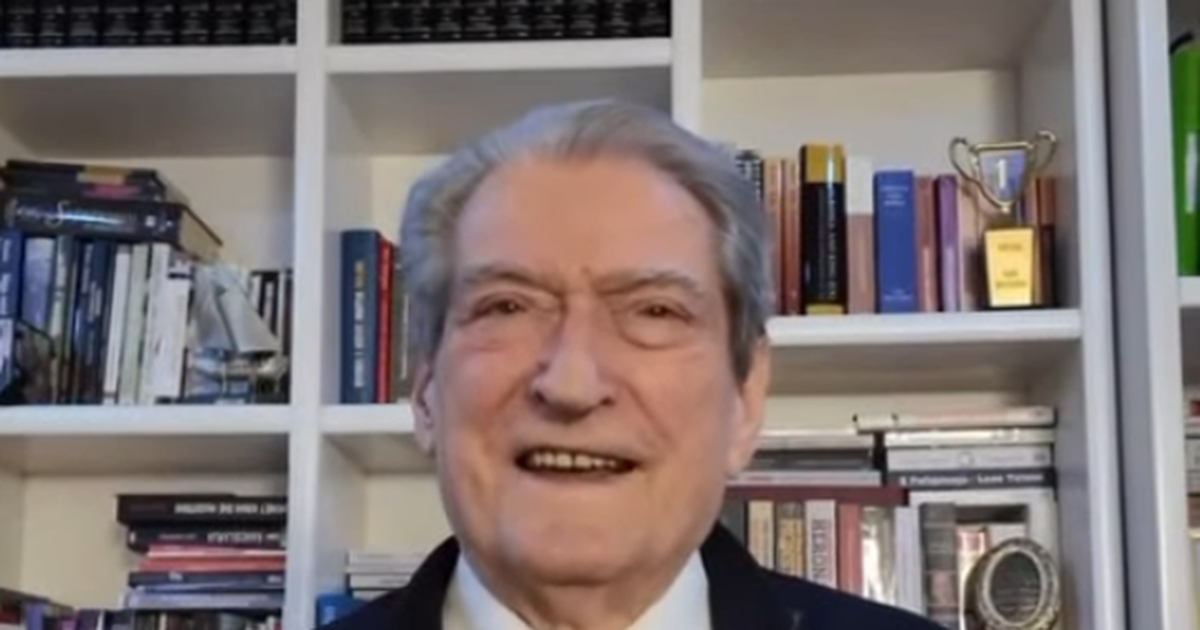  Lëvizje për të shpëtuar lëkurën e tij   Berisha pas shkarkimit të zv Kryeministres  Dorëheqja e tij  zgjidhja e vetme për opozitën 