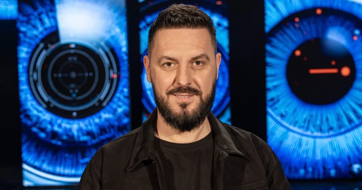  Po tejkalohen kufijtë     Reagon familja e Mirit ndaj akuzave që po i bëhen këngëtarit 