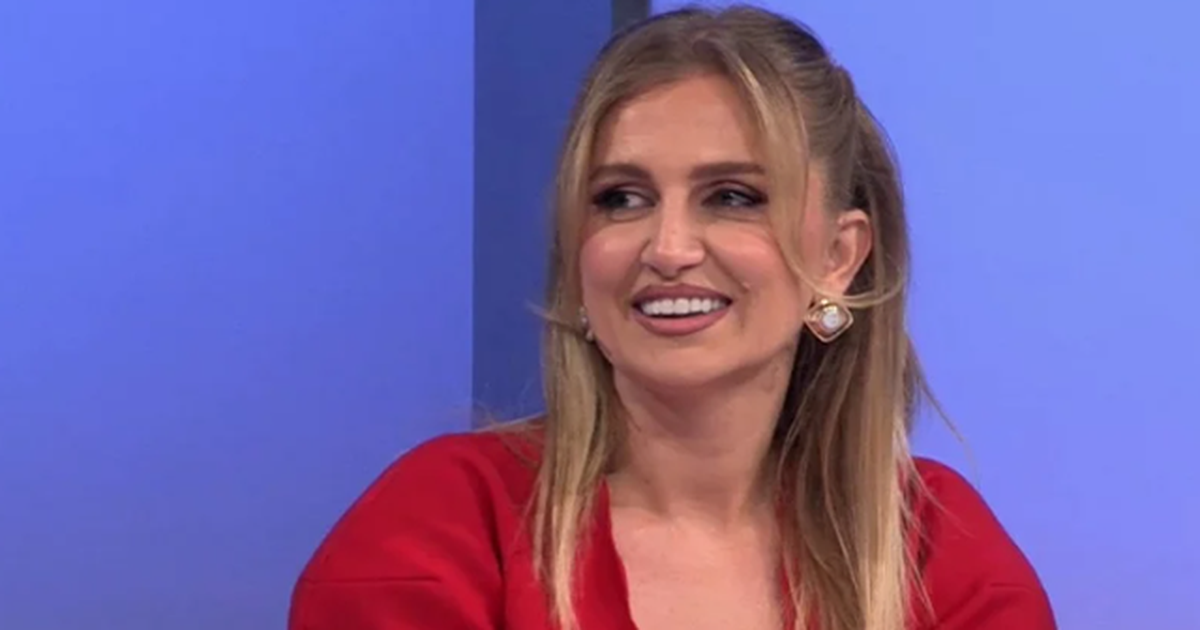  Njihemi prej vitesh  por   Beniada Nishani pranon për herë të parë  Jam e dashuruar  por ai 