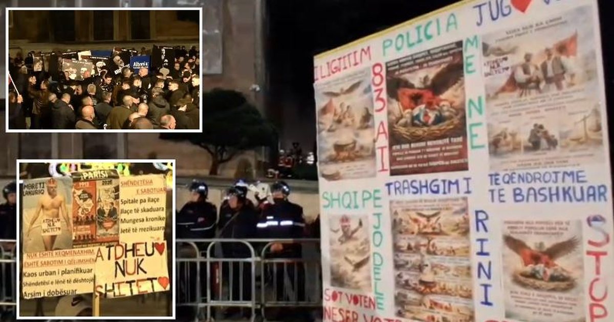  Shqipe  jo dele  Atdheu nuk shitet   Protesta e PD përmes pankartave  Sot votën  nesër votrën  Mbreti lakuriq 