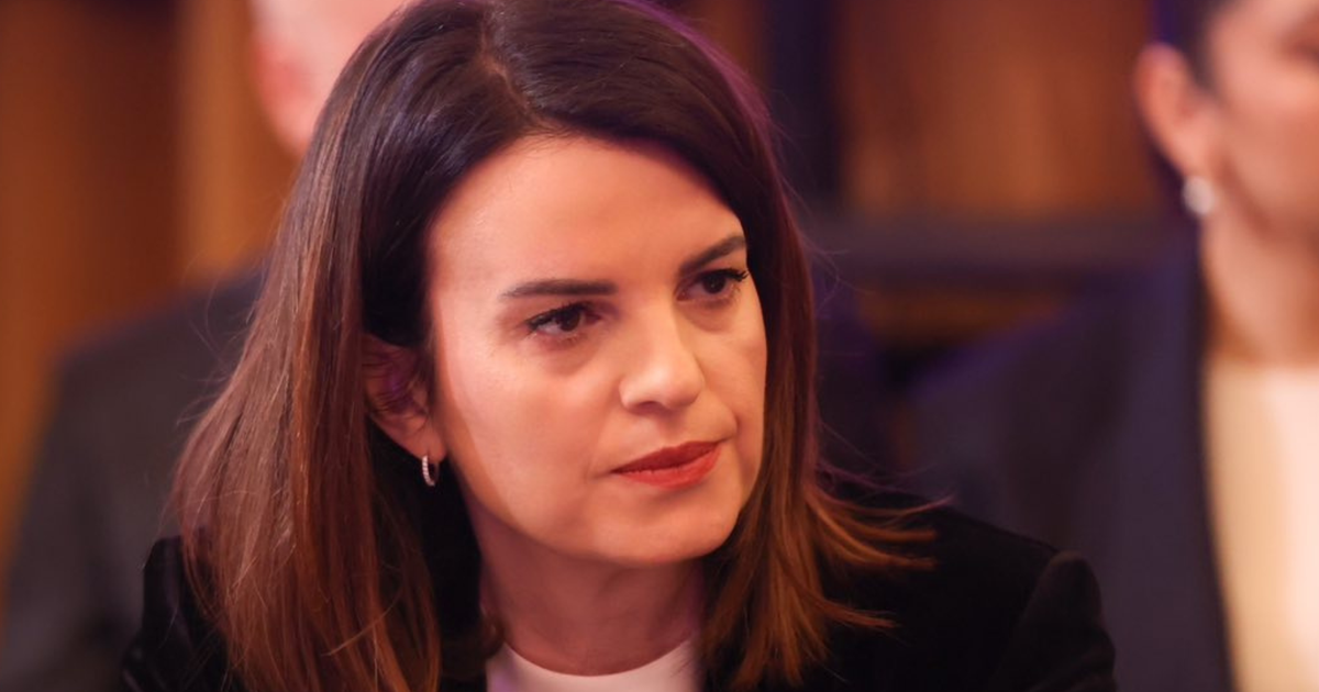 Albana Kociu  Ky zjarr nuk është luftë politike  por shkatërrim i opozitës 