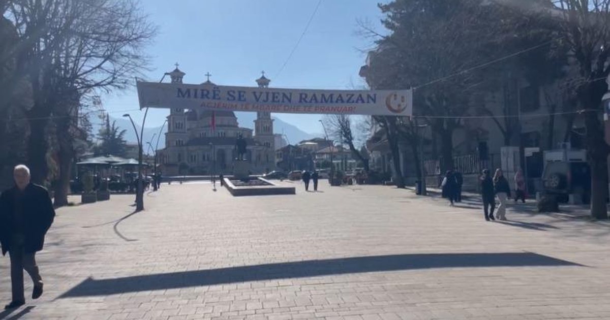 Korça pa turistë  shkak dëmtimi i rrugës Librazhd Pogradec  Operatorët turistikë  Kjo fundjavë nuk kishte asnjë rezervim