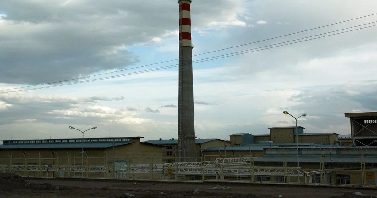 Iran  Shpërthime të fuqishme në Isfahan   Pranë termocentralit bërthamor dhe bazës ajrore