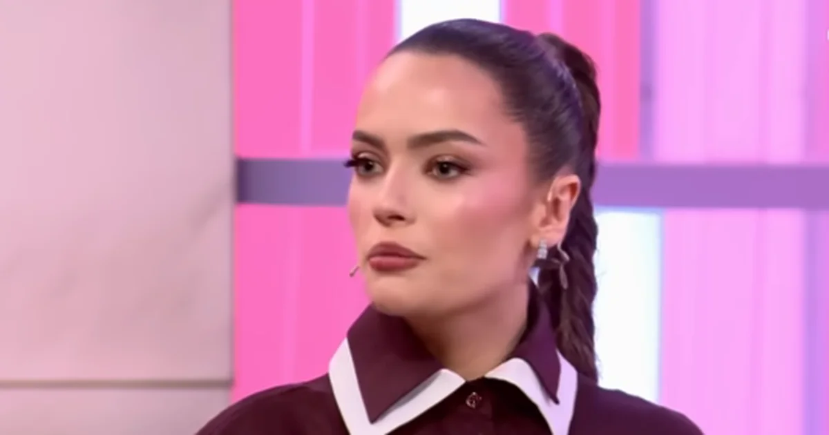  Është bërë përbindësh    Livia zbulon a janë ndarë vërtetë Miri dhe Selin  Ajo është super xheloze  ka ndjenja 