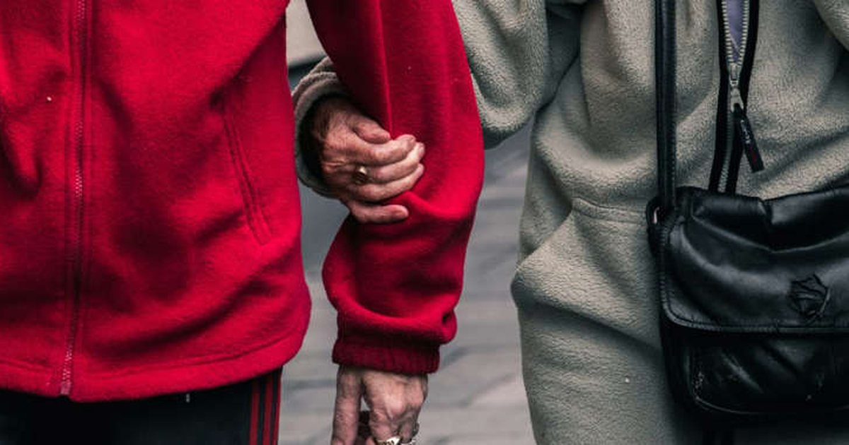 Pse vitet fluturojnë më shpejt ndërsa plakemi  Shkenca shpjegon misterin e kohës