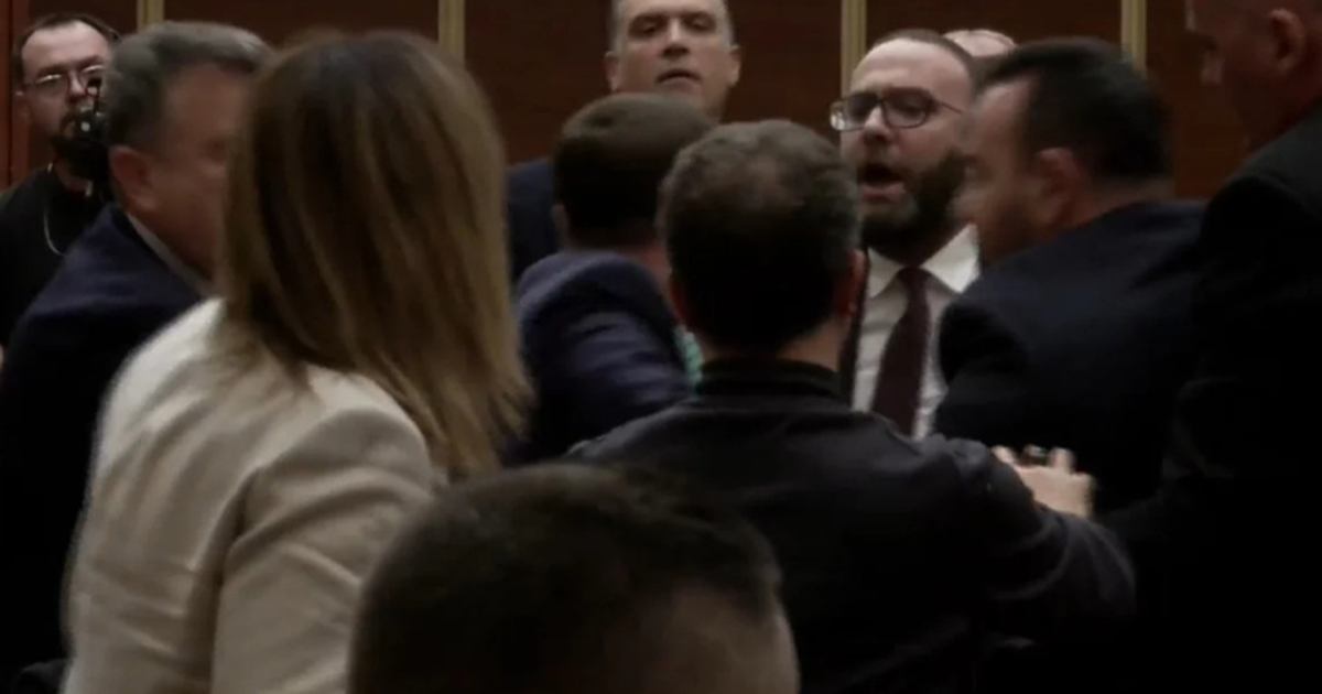  Plas  në Kuvend  Taulant Balla  Albana Vokshit  Për ty kam numrin 0900   