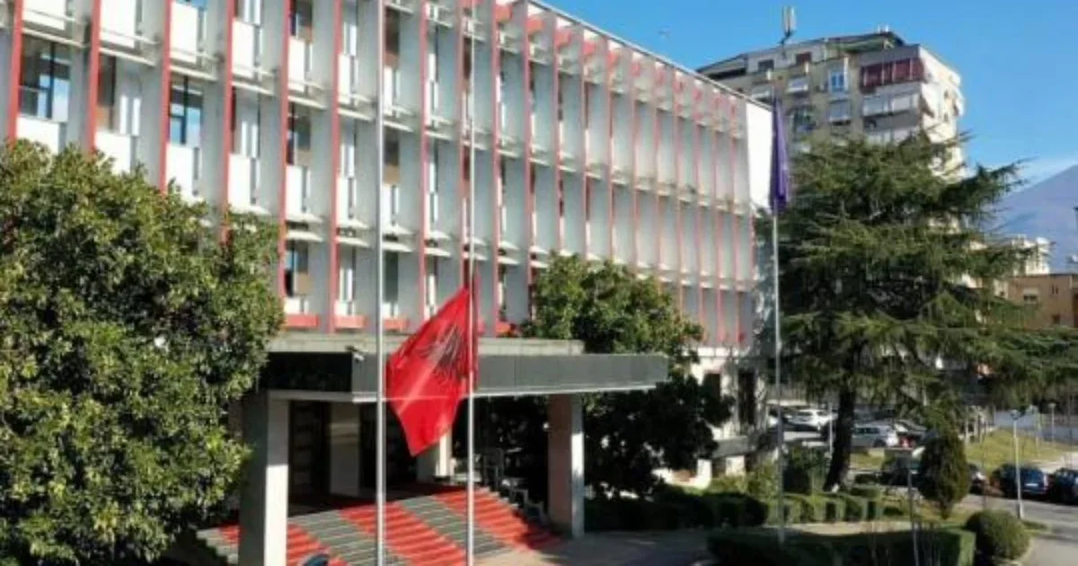 Ministria e Jashtme thirrje qytetarëve  Shmangni udhëtimet drejt Lindjes së Mesme