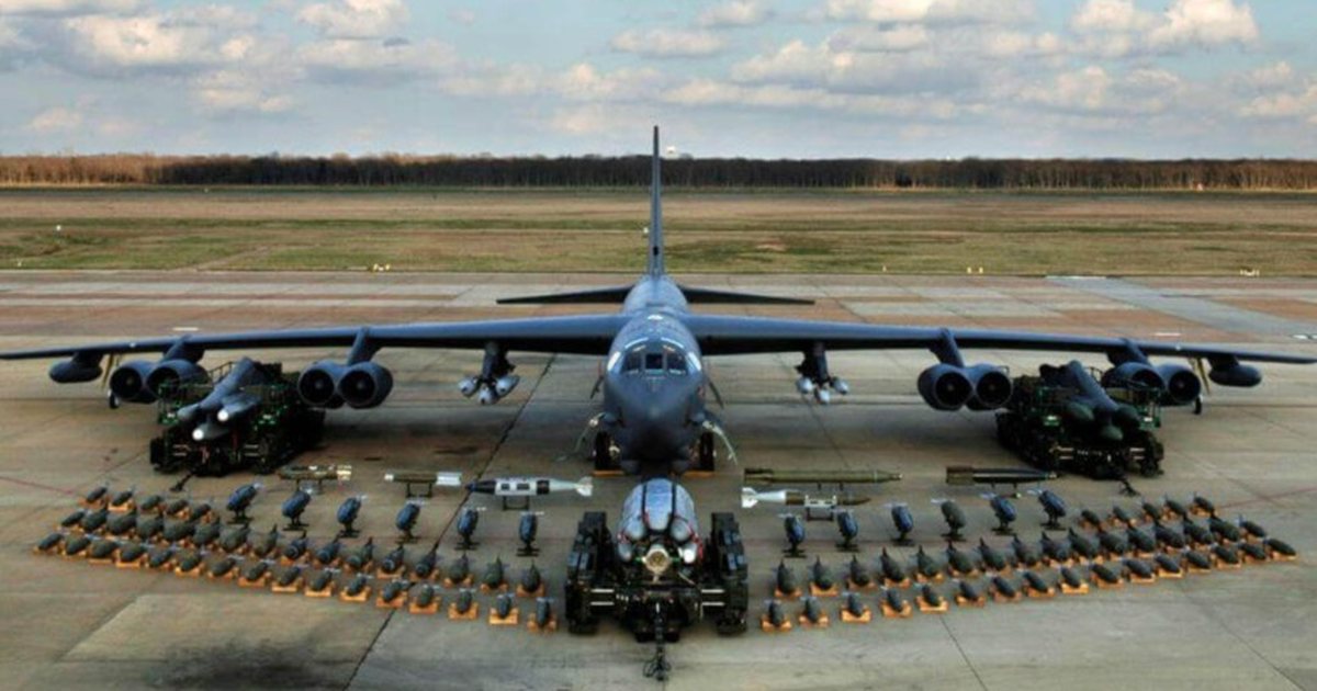 Trump tha se sot Irani do të goditet fort  SHBA gati të përdorin bombarduesin e famshëm B 52  VIDEO 