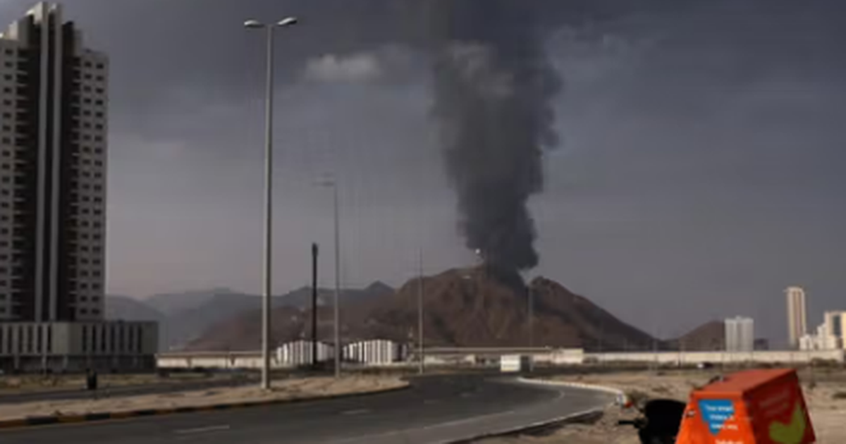 I ranë mbetjet e një rakete mbi makinë  ndërron jetë një person në Dubai