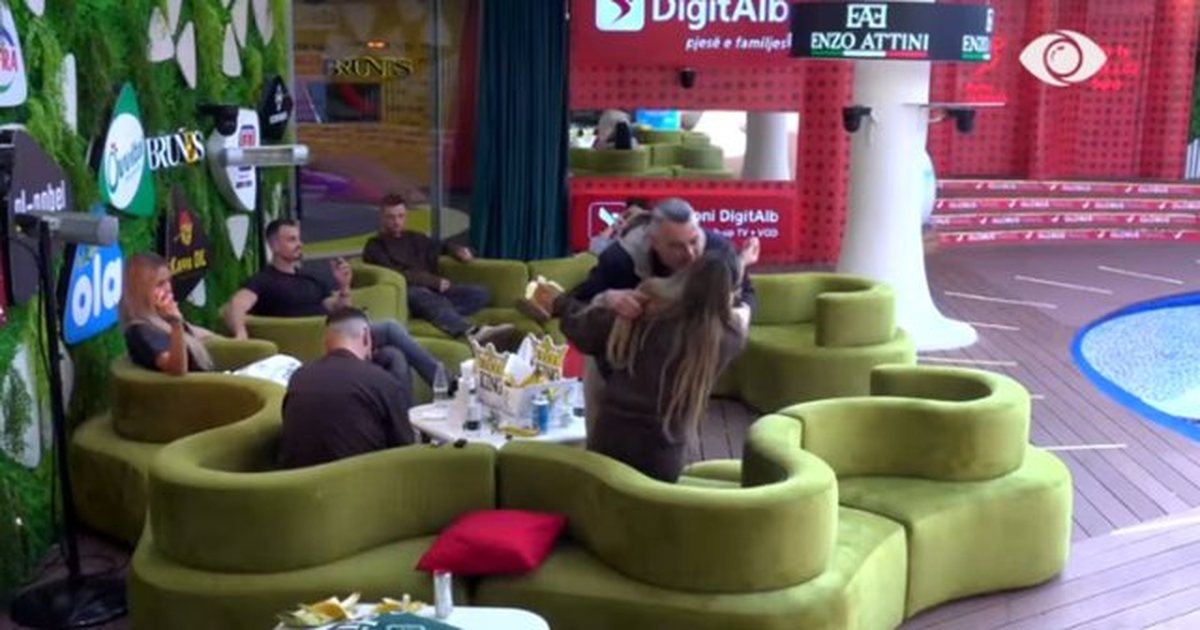 E PAPRITUR NË BBV  Rogerti puth Juelën  Rrezikoj divorcin nga gruaja   