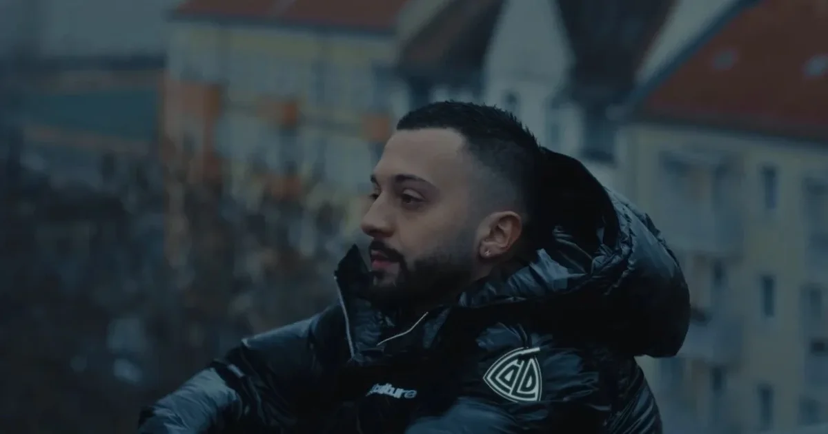 Zbardhen detajet pas arrestimit të Gjestit  këngëtari akuzohet për tre vepra penale