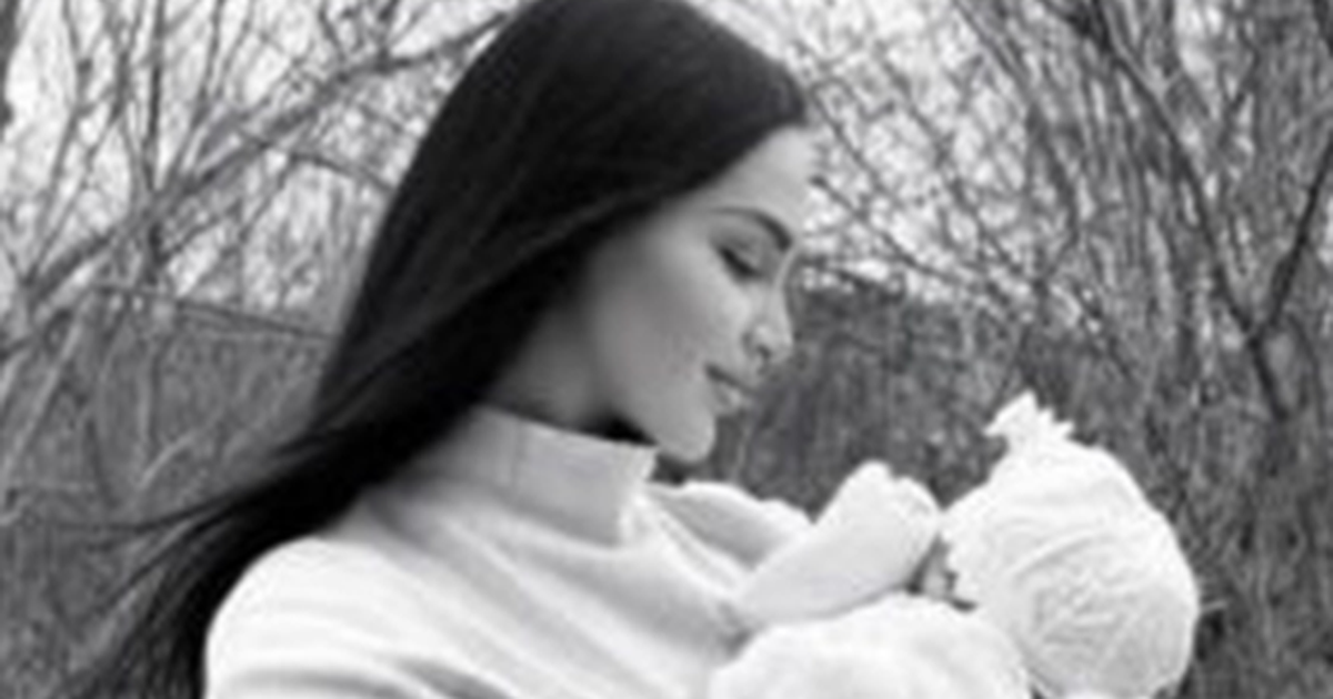 FOTO  Të qenurit nënë dhe periudha postpartum  Samanta Karavella  Jeta ime ndryshoi  ajo gjë ishte më e fortë se unë 