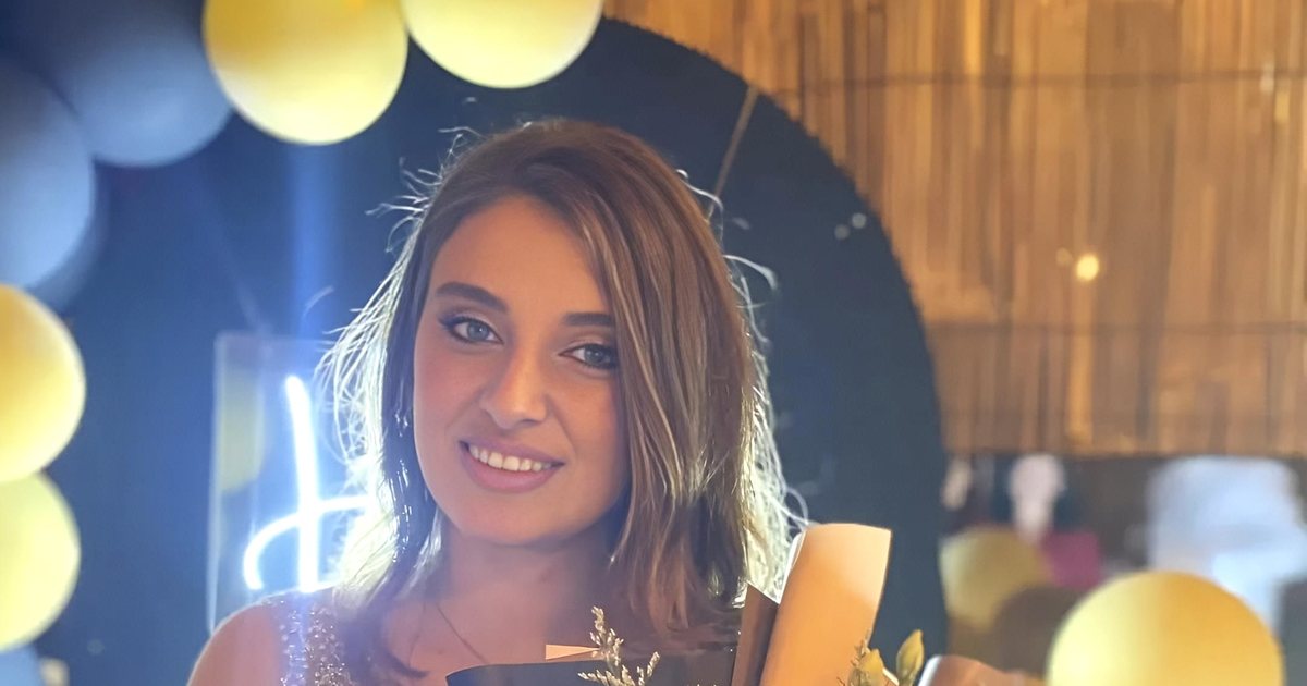 TRAGJIKE  20 vjeçarja shqiptare humb jetën pasi ra nga pallati  policia dyshon se     FOTO 