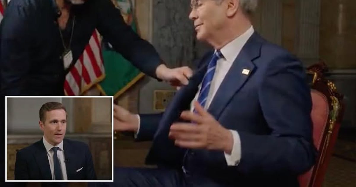 Video virale  Sekretarin e Thesarit të SHBA e merr Trump në telefon  Zyrtarit i dridhet zëri