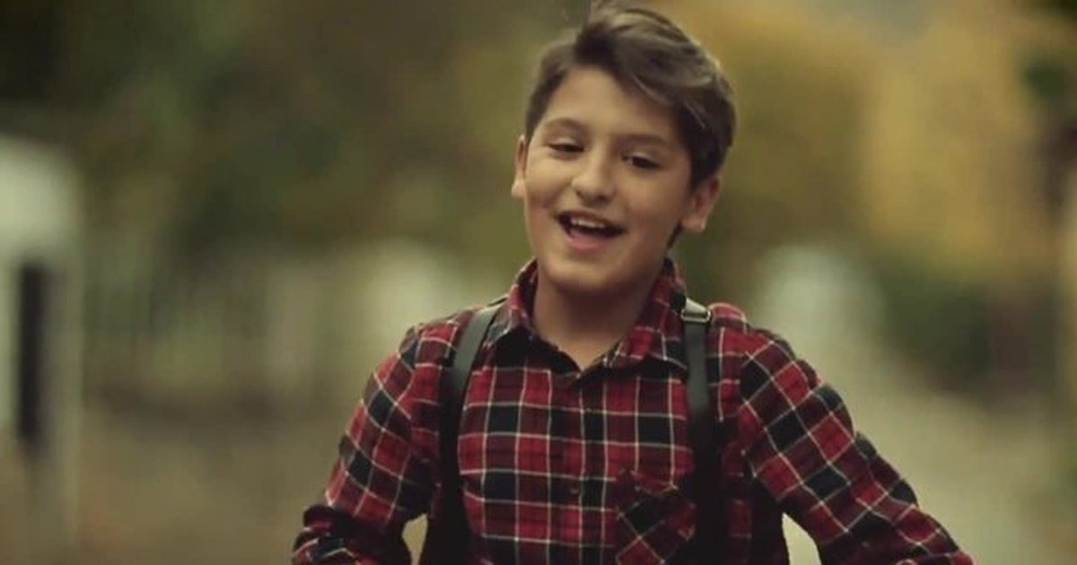 Nga  Ngjyra e kuqe  te jeta si familjar  Floriani është bërë baba i dy fëmijëve   FOTO 