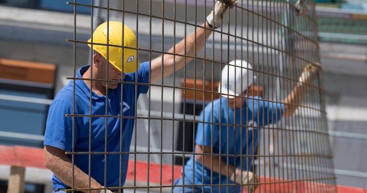 Kush u pagua më shumë  Të dhënat e INSTAT  ekspertët  Rritja e rrogave në administratë  zgjoi  edhe privatët