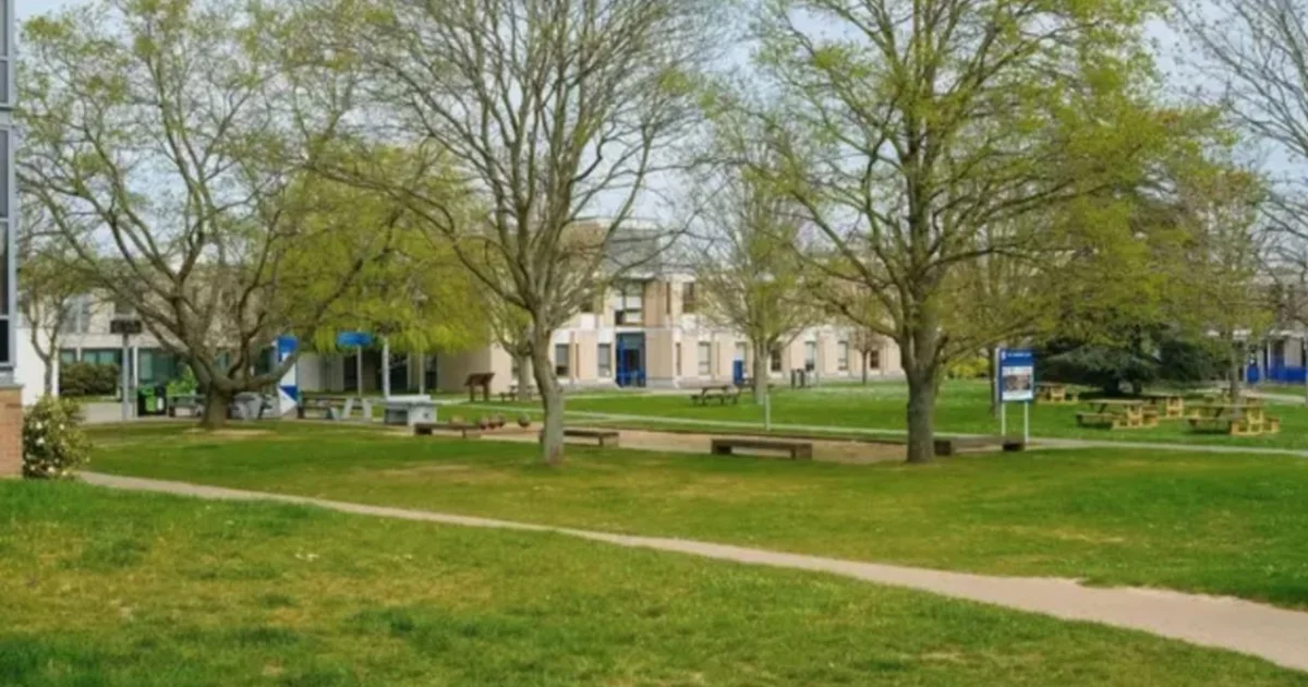 Epidemi meningiti në Universitet  Vdesin dy studentë  11 të tjerë në gjendje të rëndë