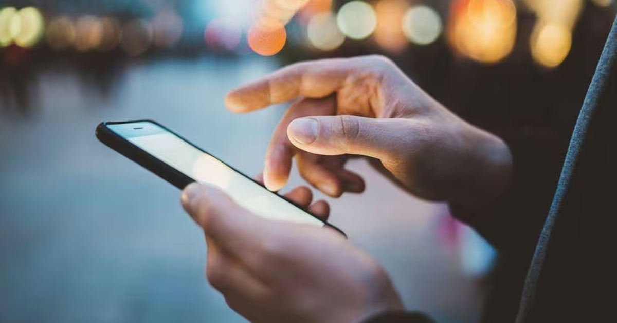 Pse drita e verdhë e telefonit inteligjent është më e keqe se drita blu  Gabimi që bëjmë të gjithë çdo natë