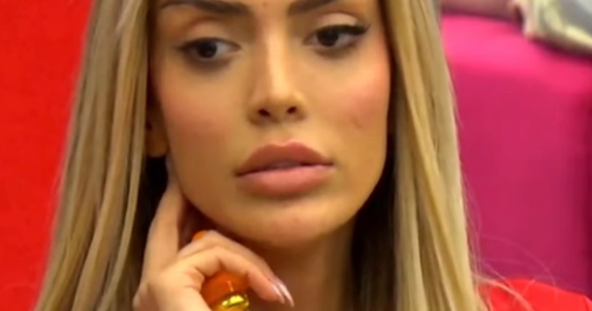  E kuptoj që të dogji       A është dasma jote me Mateon si asi nën mëngë    si iu përgjigj Brikena Stenaldos 