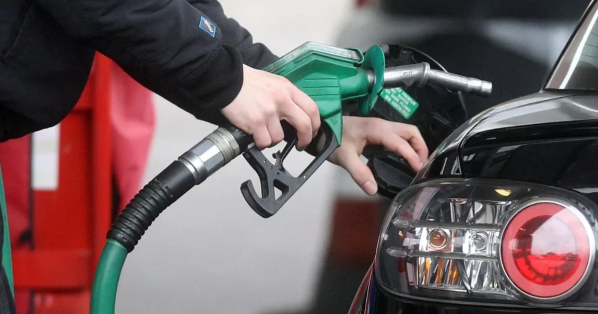 Nafta shtrenjtohet sërish  Çmimi arrin 199 lek për litër  ndikim nga kriza dhe rritja në bursë