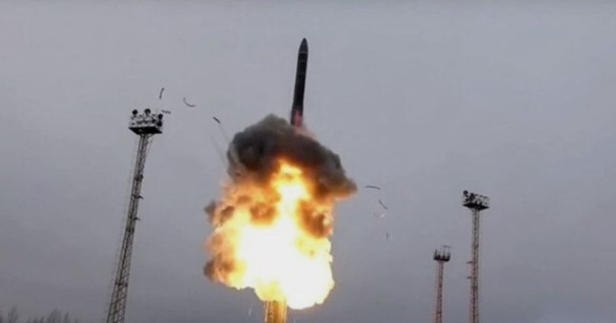 Sulmet ku u vranë disa nga liderët kryesorë të Iranit  hakmerret Hezbollahu  lëshon breshëri raketash drejt Izraelit