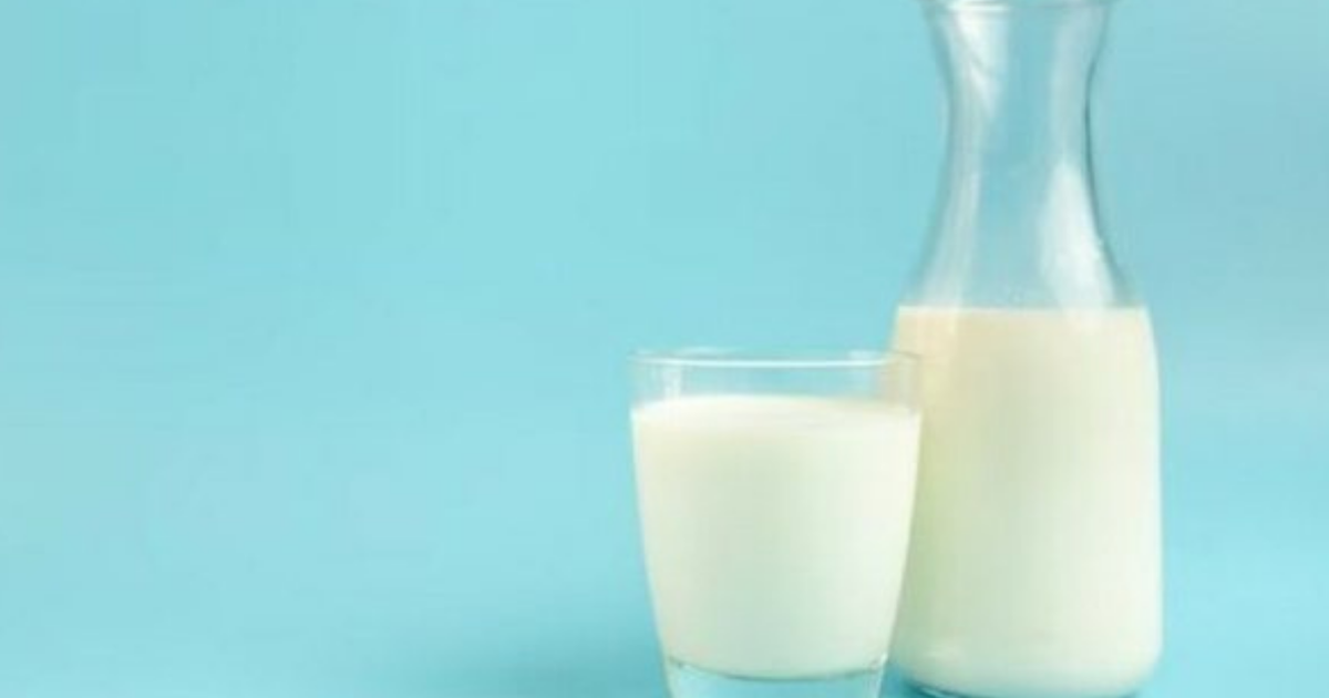 A e dinit se një gotë qumësht në ditë ul rrezikun e goditjes në tru 