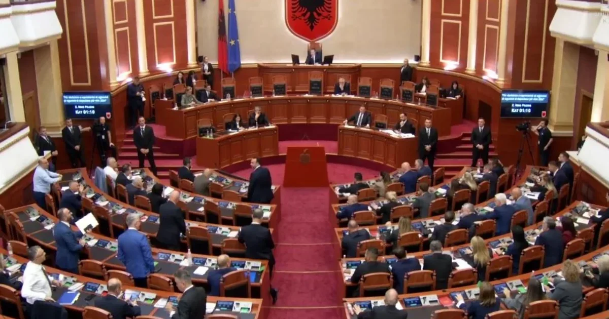 PD PS përplasje edhe për vizitën në Gjermani  Opozita çon emrat e Alizotit dhe Balliut  Peleshi merr në delegacion Muçin e Haxhinaston