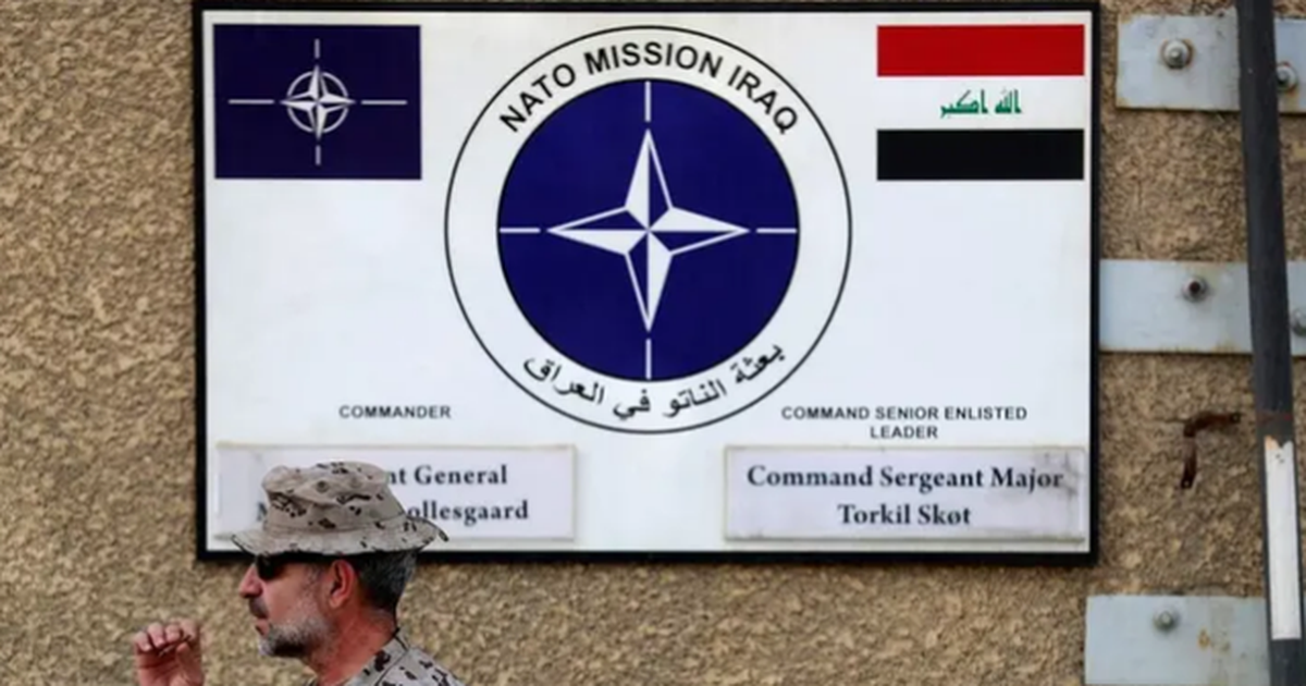 NATO pezullon përkohësisht aktivitetet stërvitore në Irak  tërheq 600 anëtarë të stafit