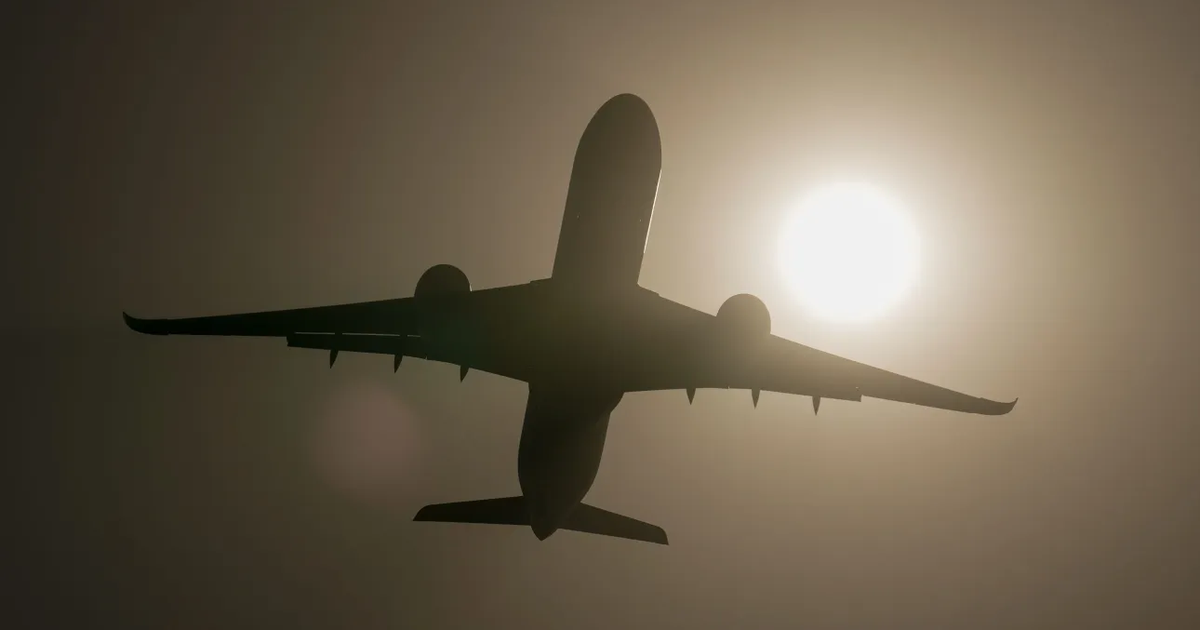 Pesë të lënduar nga turbullenca në një fluturim drejt Sydney   tre të transportuar në spital