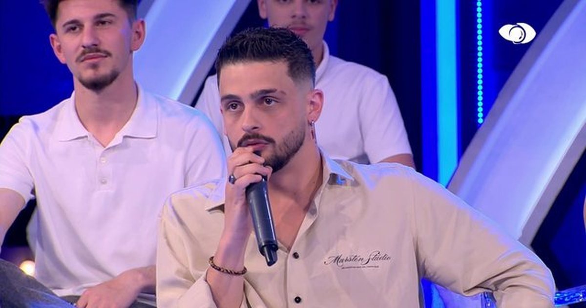  Këto gjëra t i fliste kur isha unë brenda   Gimbo sulmon fort Mateon për Selinin