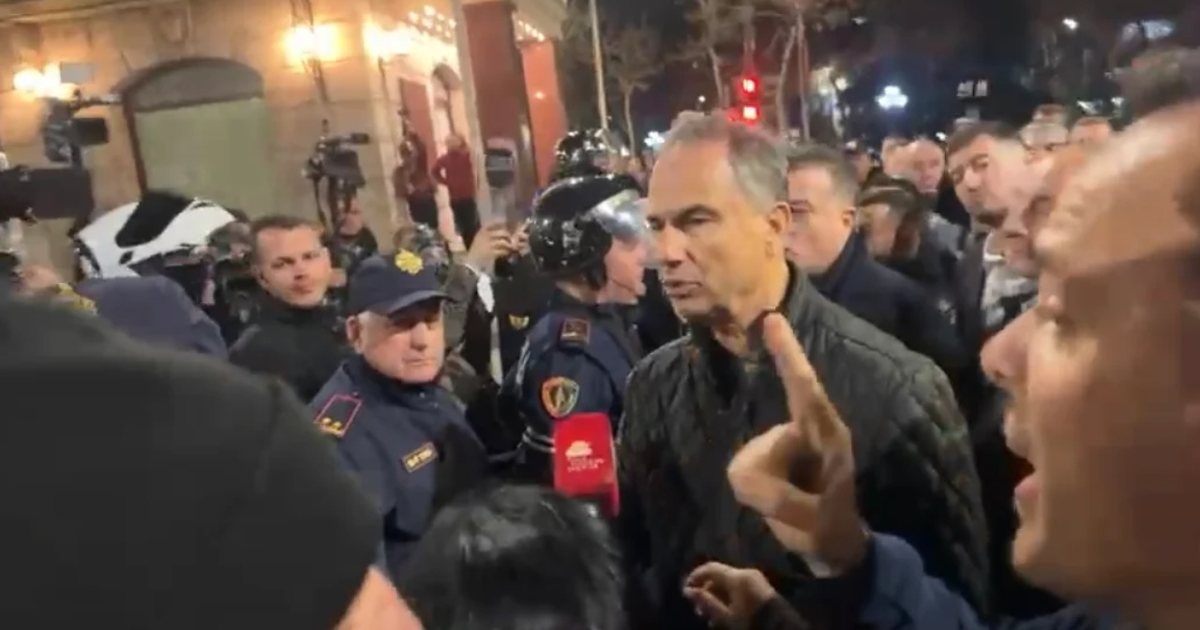 Berisha u ndje keq nga gazi lotsjellës  Noka dhe Boçi u kërkojnë  llogari  policëve  Legena  Do e paguani shtrenjtë