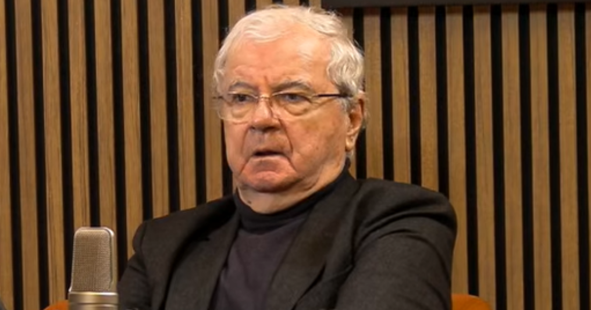 Ngjela habit me deklarimet për dashurinë  Nuk i kam tradhtuara gratë e jetës sime  Puthjet dhe shtrati   