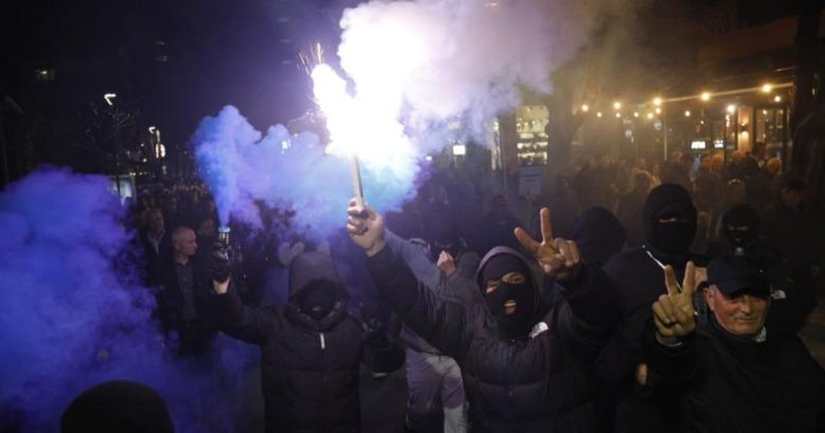 Protesta e dhunshme e PD  14 të arrestuar  9 nën hetim  Mes të shoqëruarve edhe të mitur  lihen të lirë