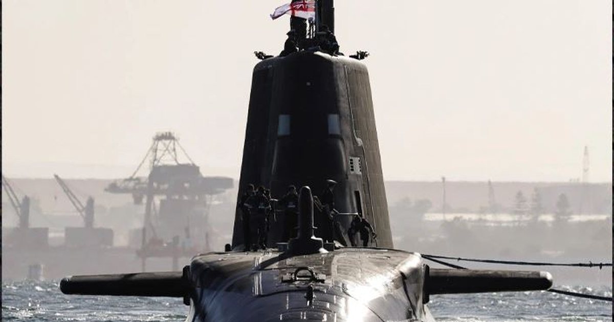 VIDEO  Tentuan të hynin në bazën e nëndetëseve bërthamore në Skoci  lirohen iraniani i dyshuar dhe partnerja e tij rumune 