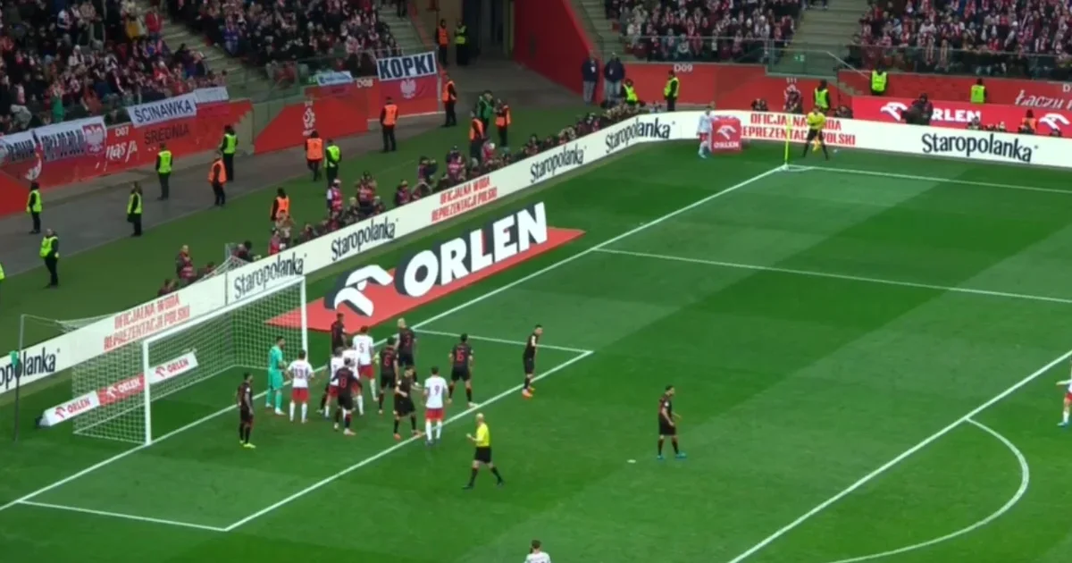 Rikthehet baraspesha në Varshavë  vendasit na shënojnë me Lewandowskin